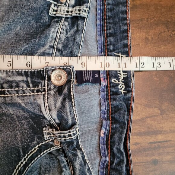 Amethyst Jeans Size 14 Jennifer Cuffed Low Rise Medium Dark Wash Stretch - Picture 8 of 11